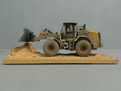1:50 DM 966M Medium Wheel Loader- Weathered Construction Machine Diecast Model