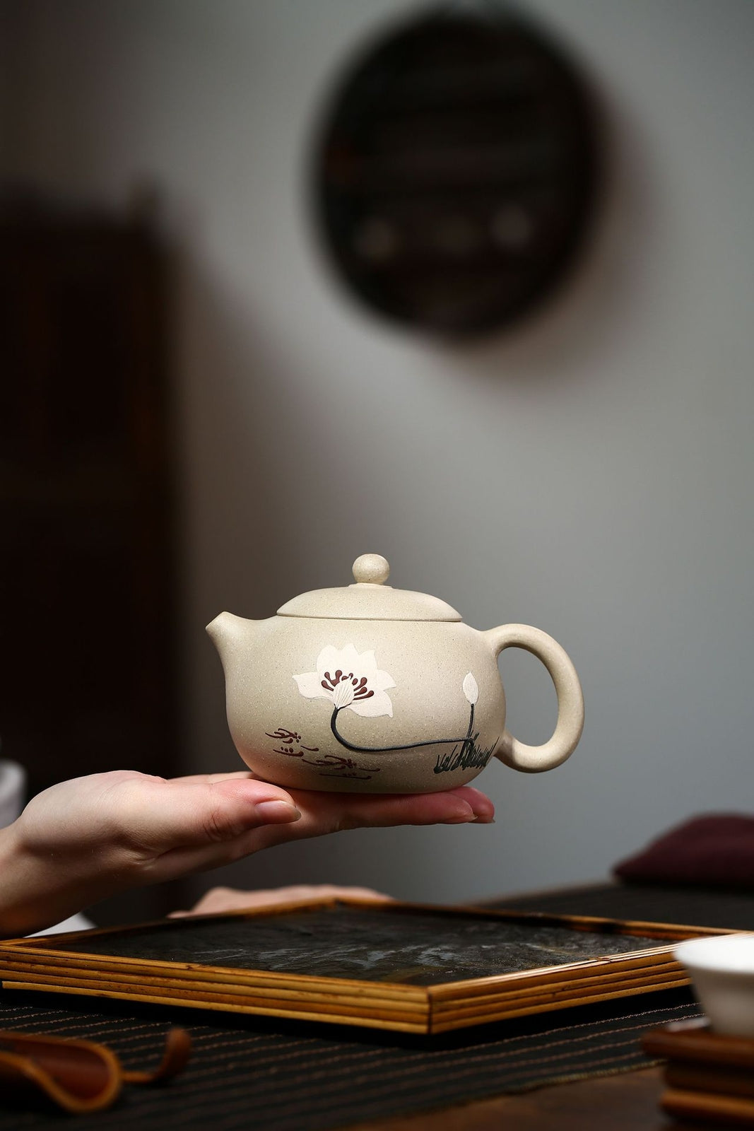 Chinese 100% Real Yixing Zisha White Duan Clay Floral Relief Carved Xishi Teapot