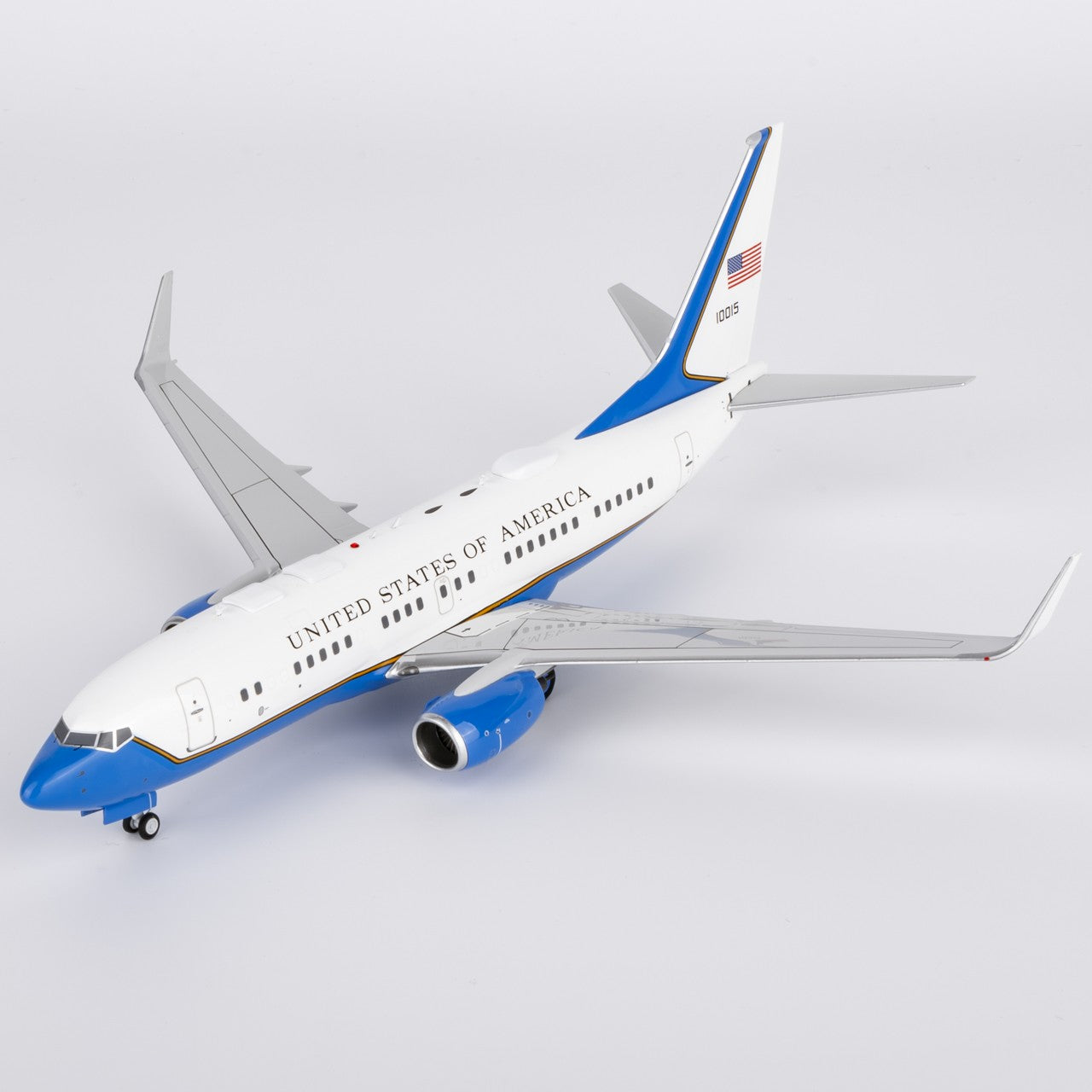 1:200 NGmodels USAF B737-700 C-40C 496484 Passenger Plane Diecast Plane Model