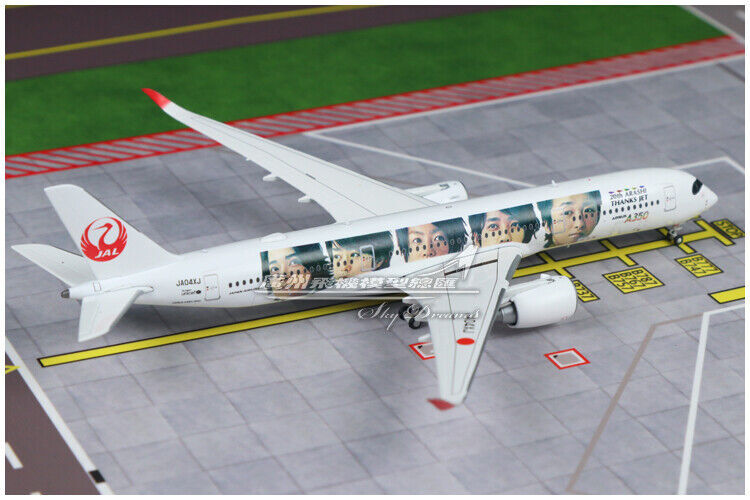 1:400 JC Wings Japan Airlines AIRBUS A350-900 Passenger Airplane Diecast Model