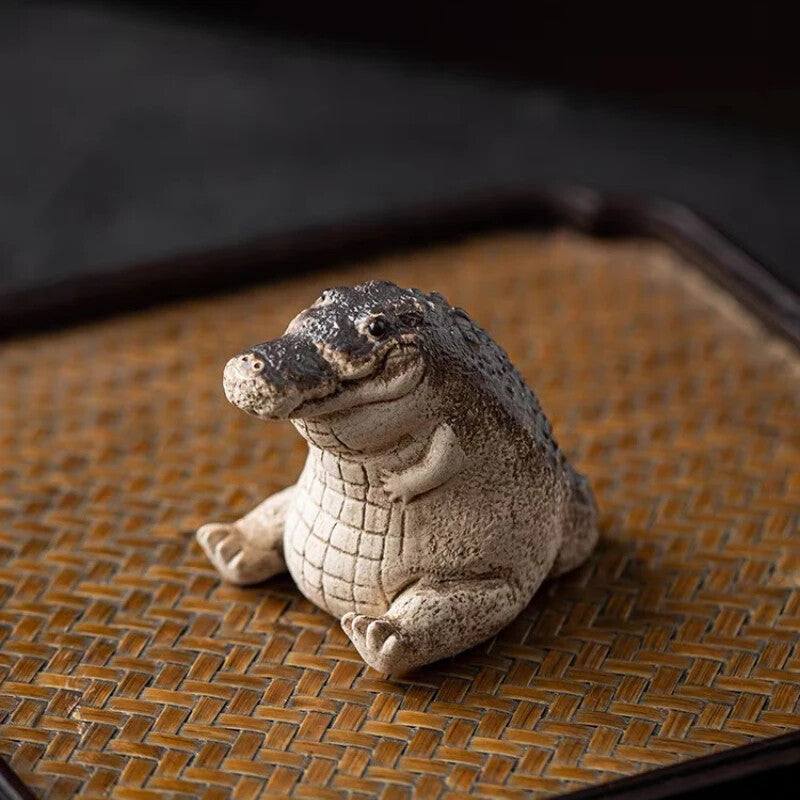 Cute Crocodile Tea Pet Handmade Tea Play Desktop Decoration Resin Ornaments