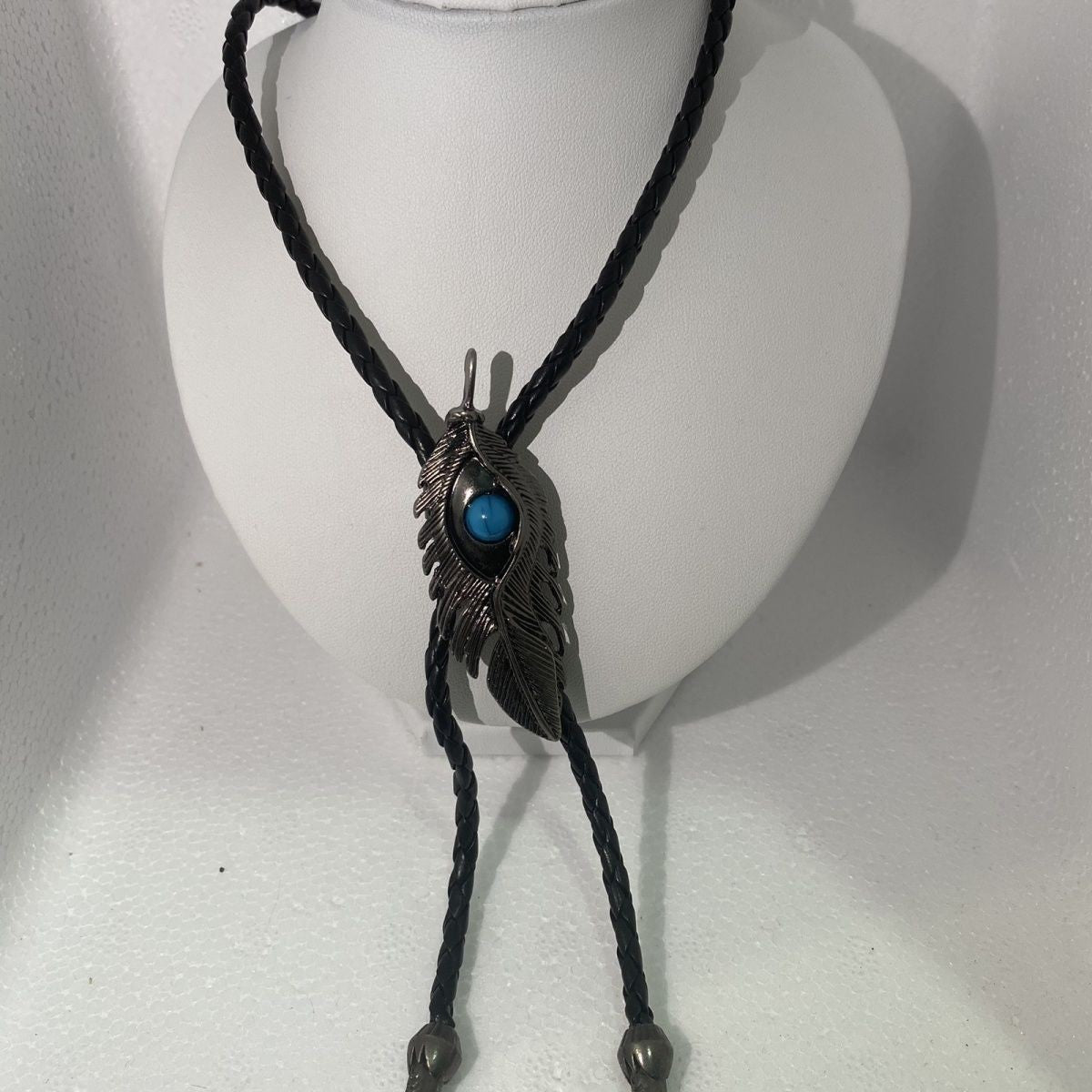 Western Cowboy Bolo Tie Feather Metal Blue Bead Unisex Cos Necklace