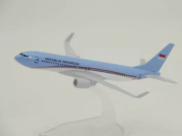 16cm REPUBLIK INDONESIA BOEING 737 Passenger Plane Diecast Aircraft Metal Model