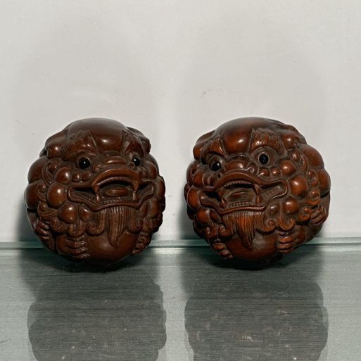 Vintage China Wooden Carving Boxwood A Pair Beast Statue Nice Figurines Art Ball
