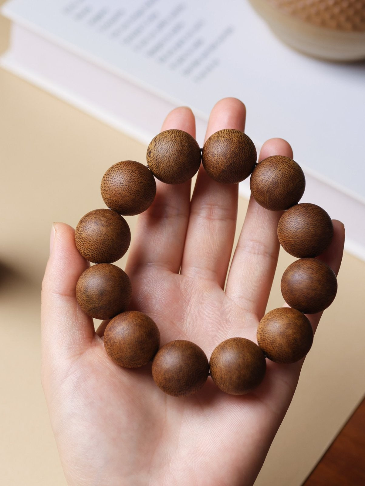 20mm Chinese Natural Eaglewood Handmade Exquisite Bracelets 31307
