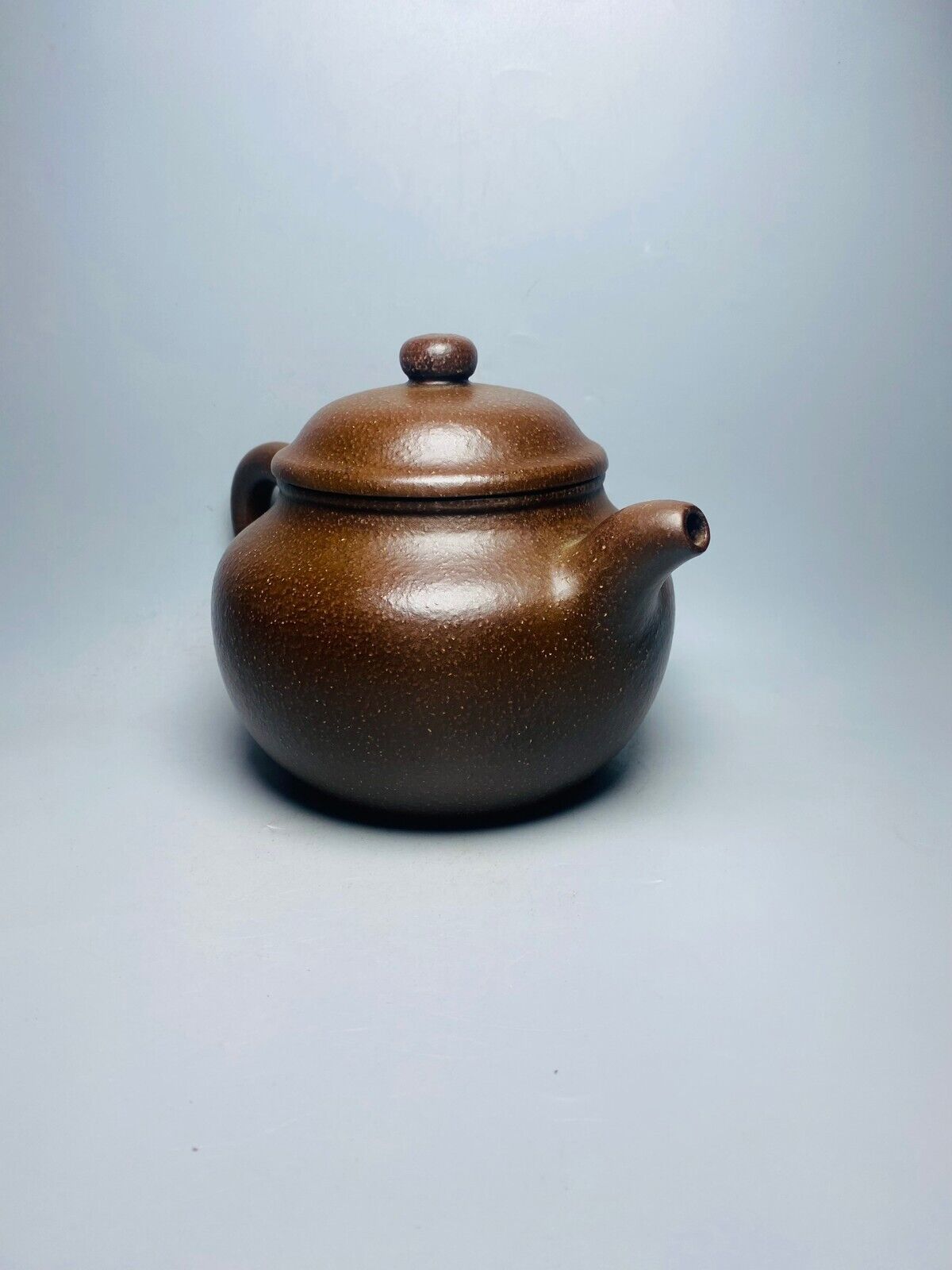 Chinese Yixing Zisha Clay Handmade Exquisite Teapot （莲子底款：大亨）