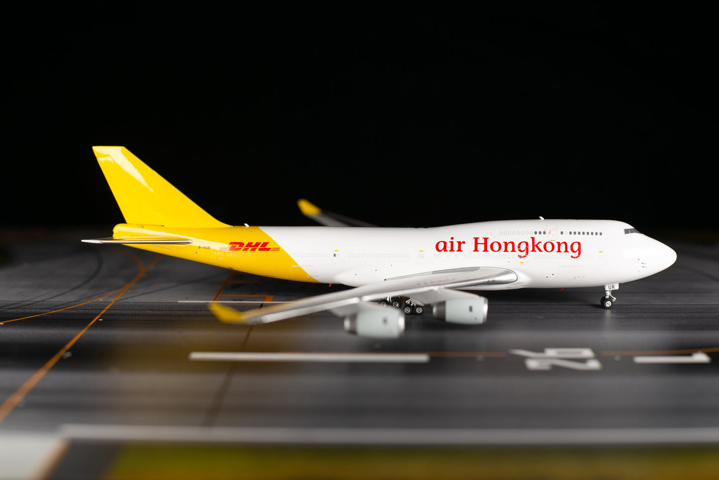Phoenix air HongKong B747-400 B-HUR 1/400 diecast plane model aircraft