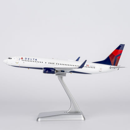 1:200 NGmodels Delta Air Lines B737-800 Passenger Diecast Airplane Model