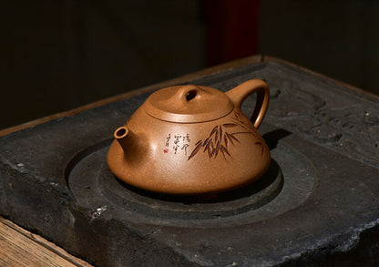 180cc Handmade Purple Sand Tea Pot Section Clay Shipiao Gongfu Tea Pot in Yixing, China-