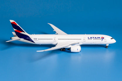 1:400 Phoenix LATAM BOEING 787-9 Passenger Airplane Diecast Aircraft Plane Model