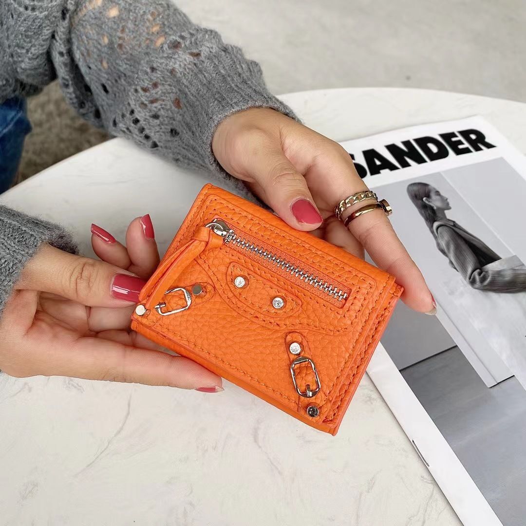 Short Wallets Genuine Leather Trifold Purse Cool Rivet Decorations 9.5*6.5*2.5CM