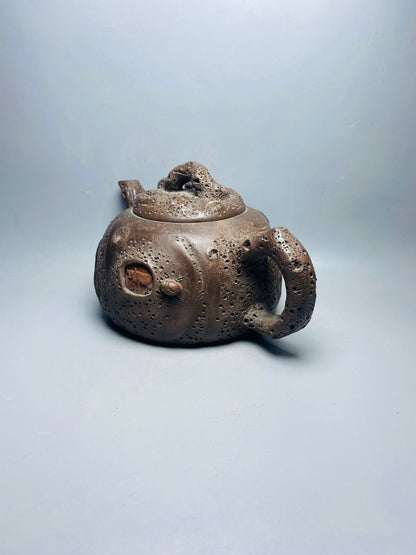 Chinese Yixing Zisha Clay Handmade Exquisite Teapot （供春壶 底款：供春）