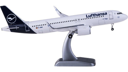 1:200 Hogan Lufthansa AIRBUS A320neo Passenger Airplane ABS Plastic Plane Model