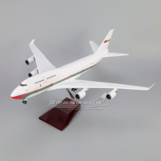 47CM 1:150 Royal Flight of Oman BOEING 747-400 Plane Landing Gear Resin Model