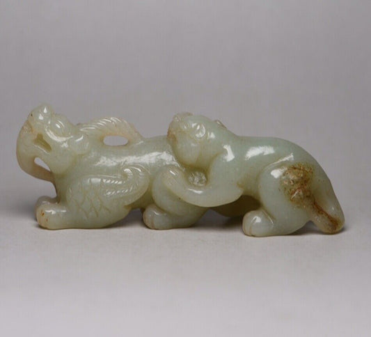Chinese Antique Hetian Jade Carved Exquisite Beast Statue Lucky Gift Pendant Art