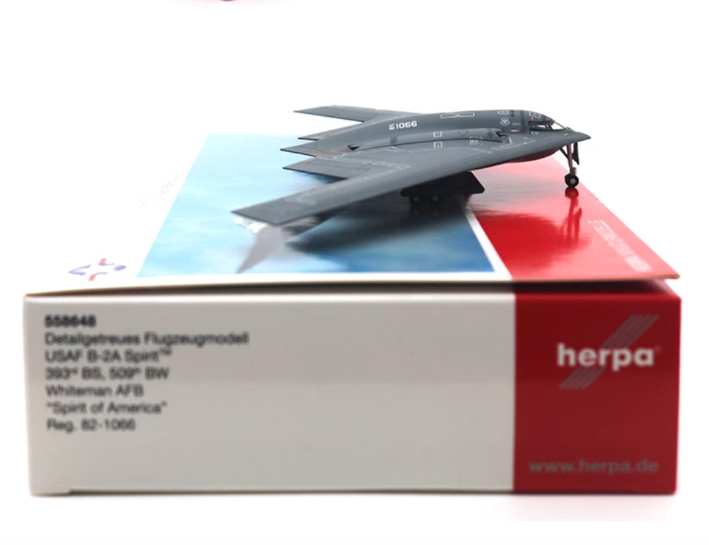 1:200 Herpa USAF Nothrop Grumman B-2A Spirit of America Bomber Diecast Model