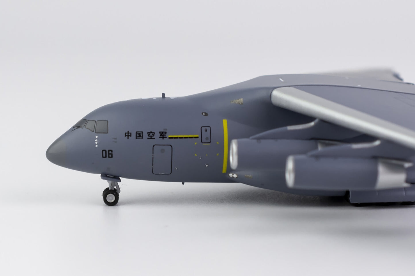1/400 China Air Force Y-20 Kunpeng Transport Aircraft 20046 Alloy Aircraft Model