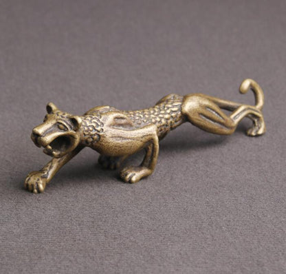 Brass old statue Chinese handmade leopard statue delicate antique