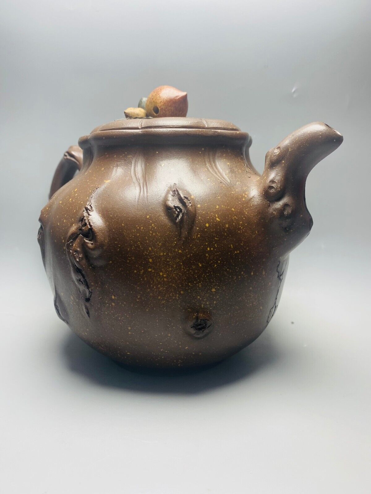 Chinese Yixing Zisha Clay Handmade Exquisite Teapot（长眉大仙寿桃壶 底款：汪寅仙）