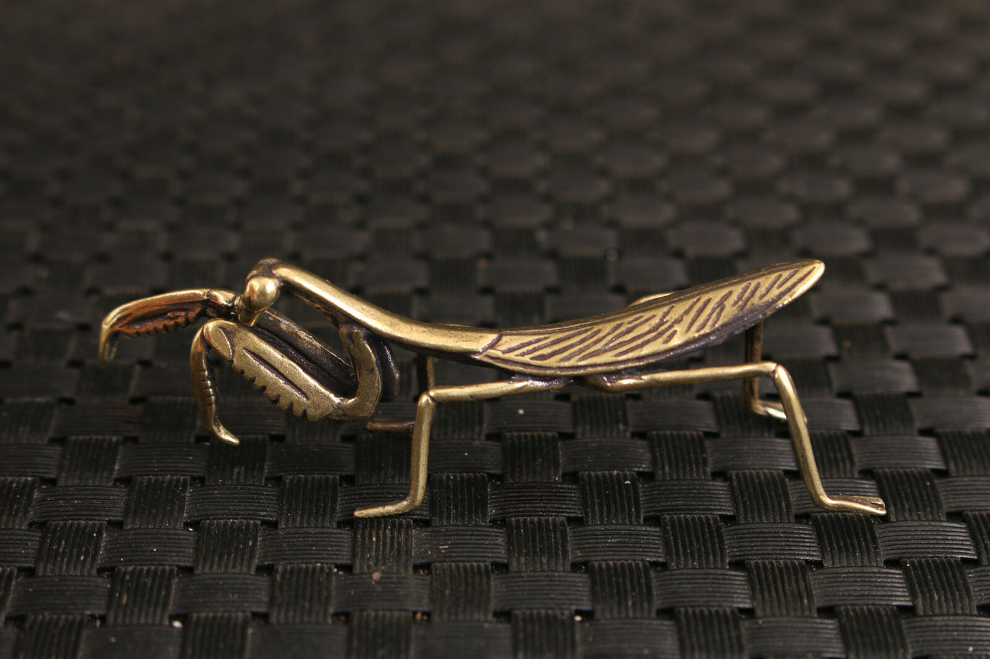 Rare Chinese old bronze handmade mantis Statue figure Tea Pet decoration