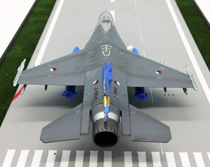 USA F-16A J-004 NTAF TIGER MEET 1/72 aircraft finished plane Easy model
