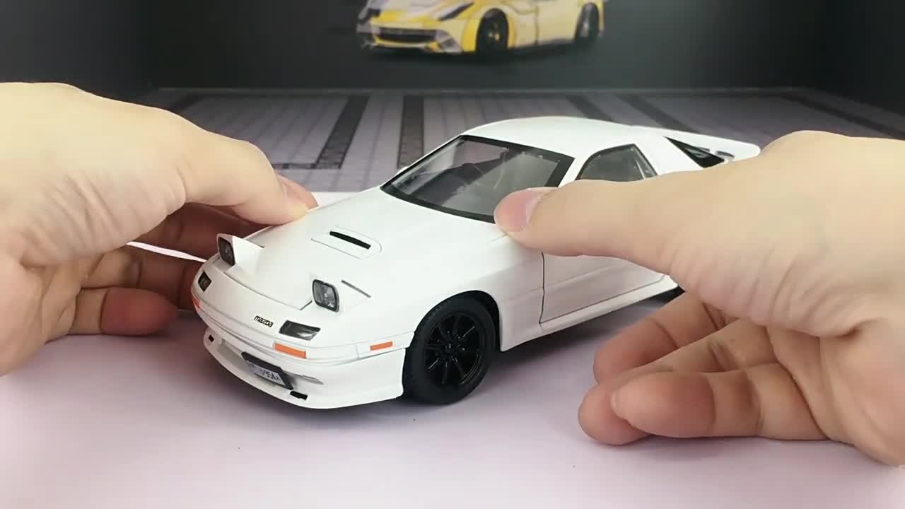 1/24 Mazda RX-7 FC3S Model Car Diecast Toy Cars Boys Toys for Kids Gifts Yellow