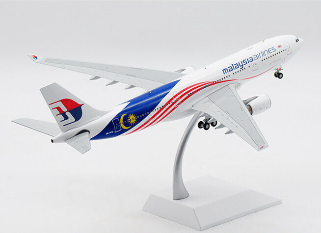 1:200 30CM JC Wings Malaysia Airlines AIRBUS A330-200 Airplane Diecast Model