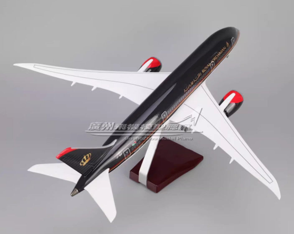 1:130 43CM ROYAL JORDANIAN BOEING 787 Airplane Landing Gear Resin Aircraft Model