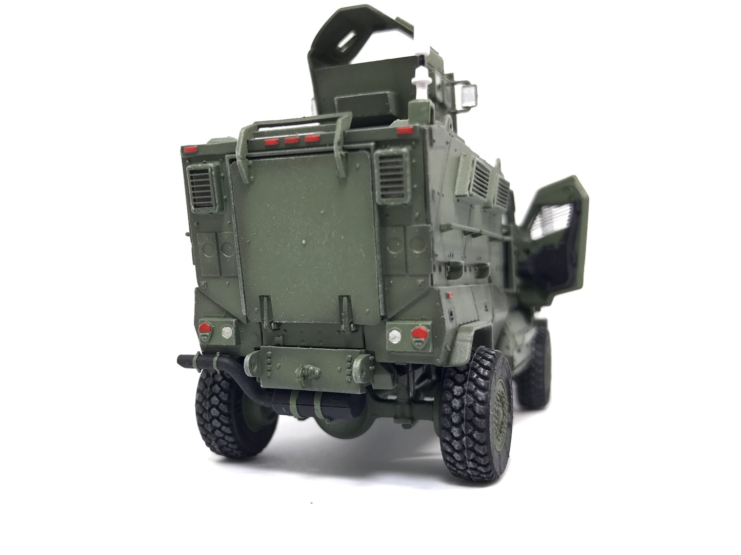 1/72 US M1224 MaxxPro Anti-Mine Anti-Ambush Vehicle Model Green