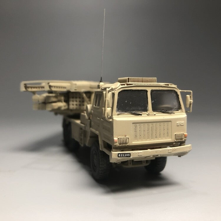 1/72 SR5 long-range rocket launcher model