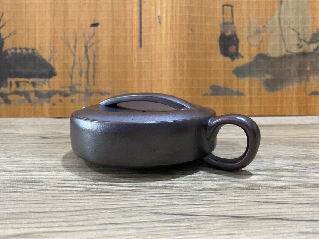 Chinese Yixing Zisha Clay Handmade Exquisite Teapot （一片瓦 底款： 如图）