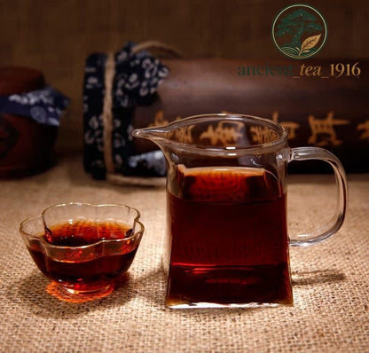 2pc*357g Laobanzhang Raw and Ripe Tea Cakes Yunnan Pu'er Tea Two Tea Cakes