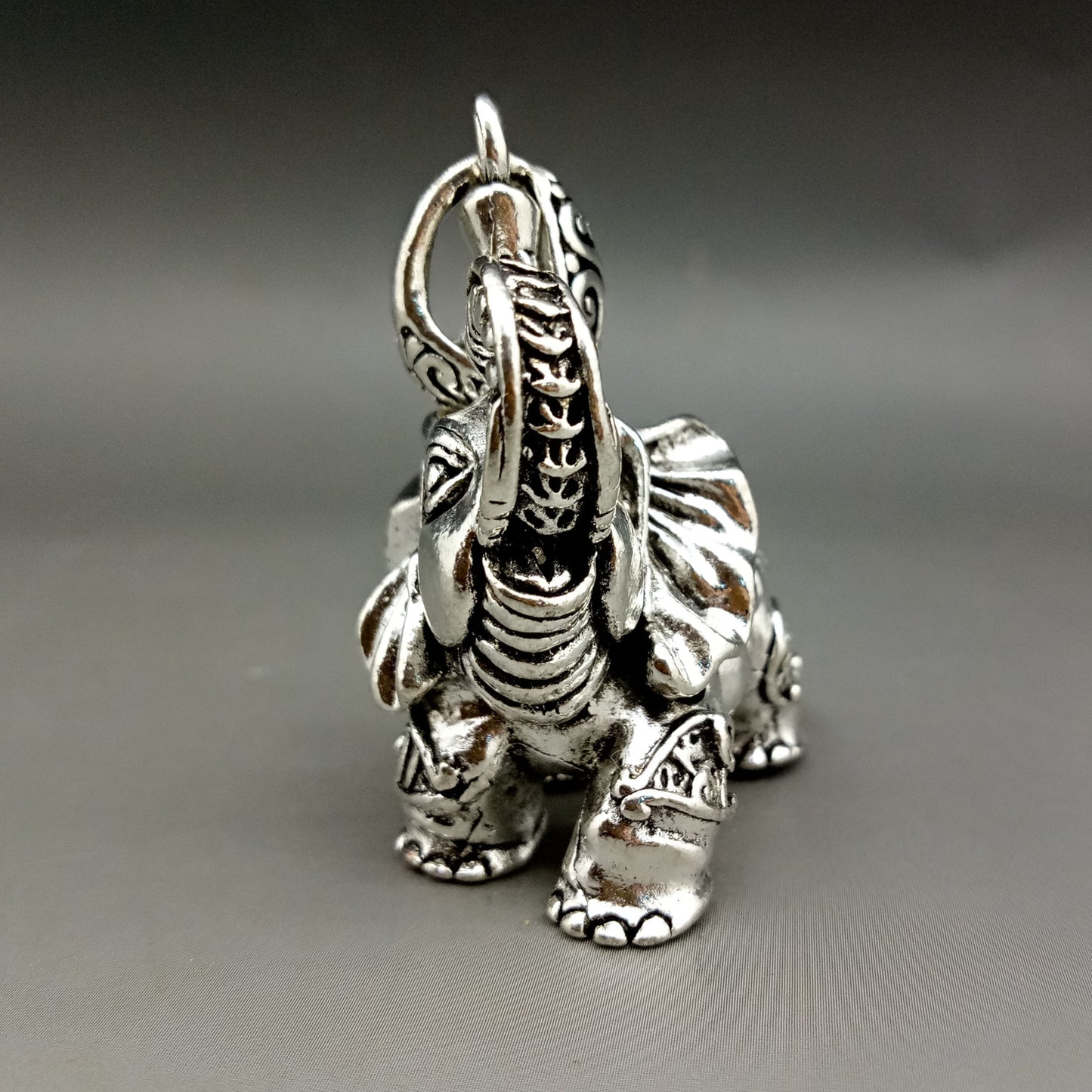 Tibet Silver Hand Carved lucky coin Elephant Pendant Asian Collectable