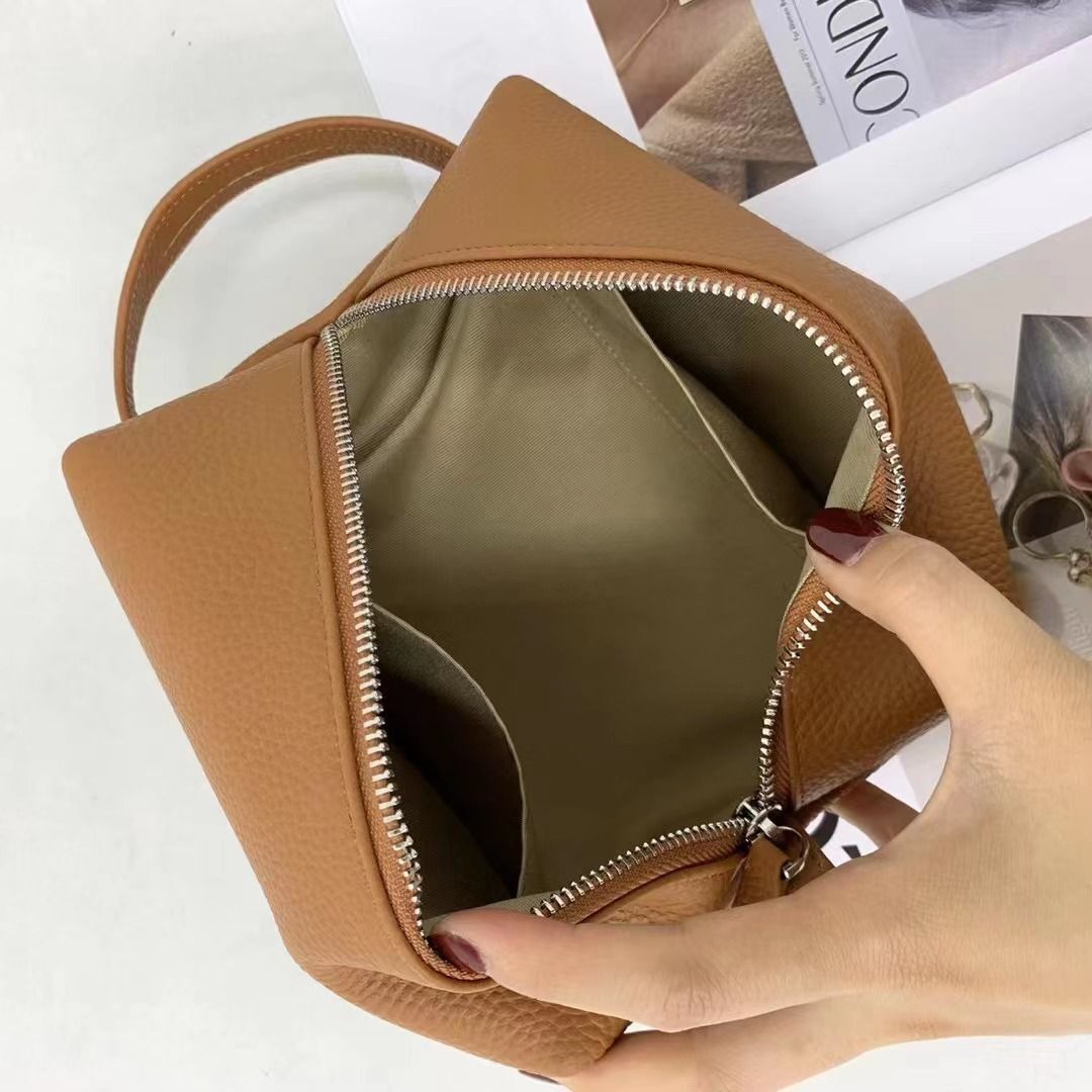 Customized Letters Wash Bag Large Genuine Leather Travel Cosmetic Bags 20*8*8 CM