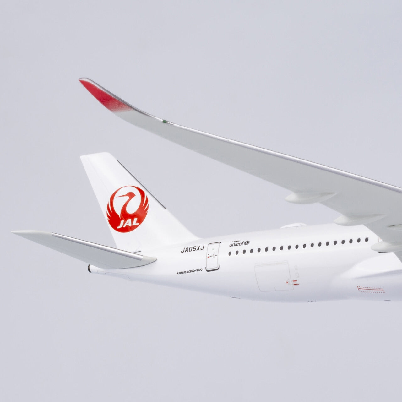 1:400 NGmodels Japan Airlines Airbus A350-900 Passenger Airplane Diecast Model