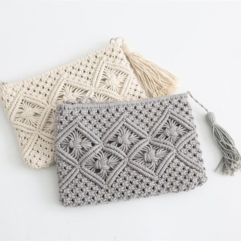 Bohemian Straw Woven Clutches Bag Fashionable Tassel Causal Handbag Vintage Bag