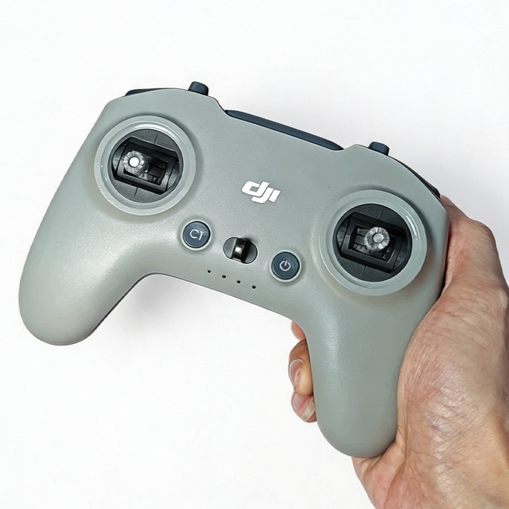 DJI FPV Remote Controller 3 – O4 Built-in Antenna,M Mode for Avata 2 – 90% new