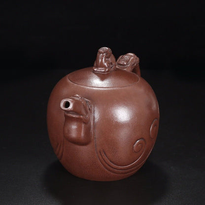 Chinese Yixing Zisha Clay Handmade Exquisite Teapot（龙泉 底款：徐汉棠）