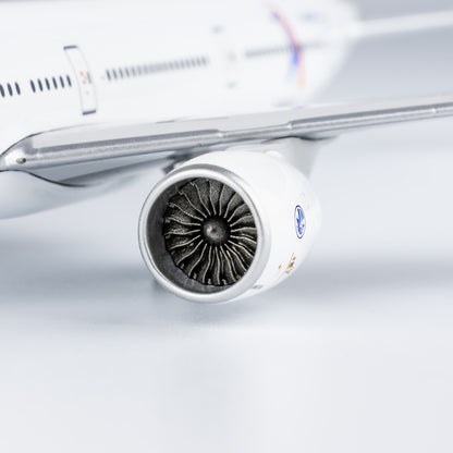 1:400 NG Models Air France Passenger Plane B777-300ER Diecast Aircraft Model