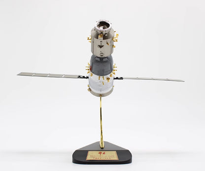 1:40 37CM China Shenzhou-16 Manned Spacecraft Space Station Diecast Model