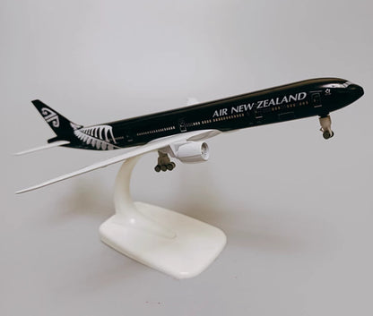 19CM AIR NEW ZEALAND BOEING 777-300ER Passenger Airplane Diecast Aircraft Model