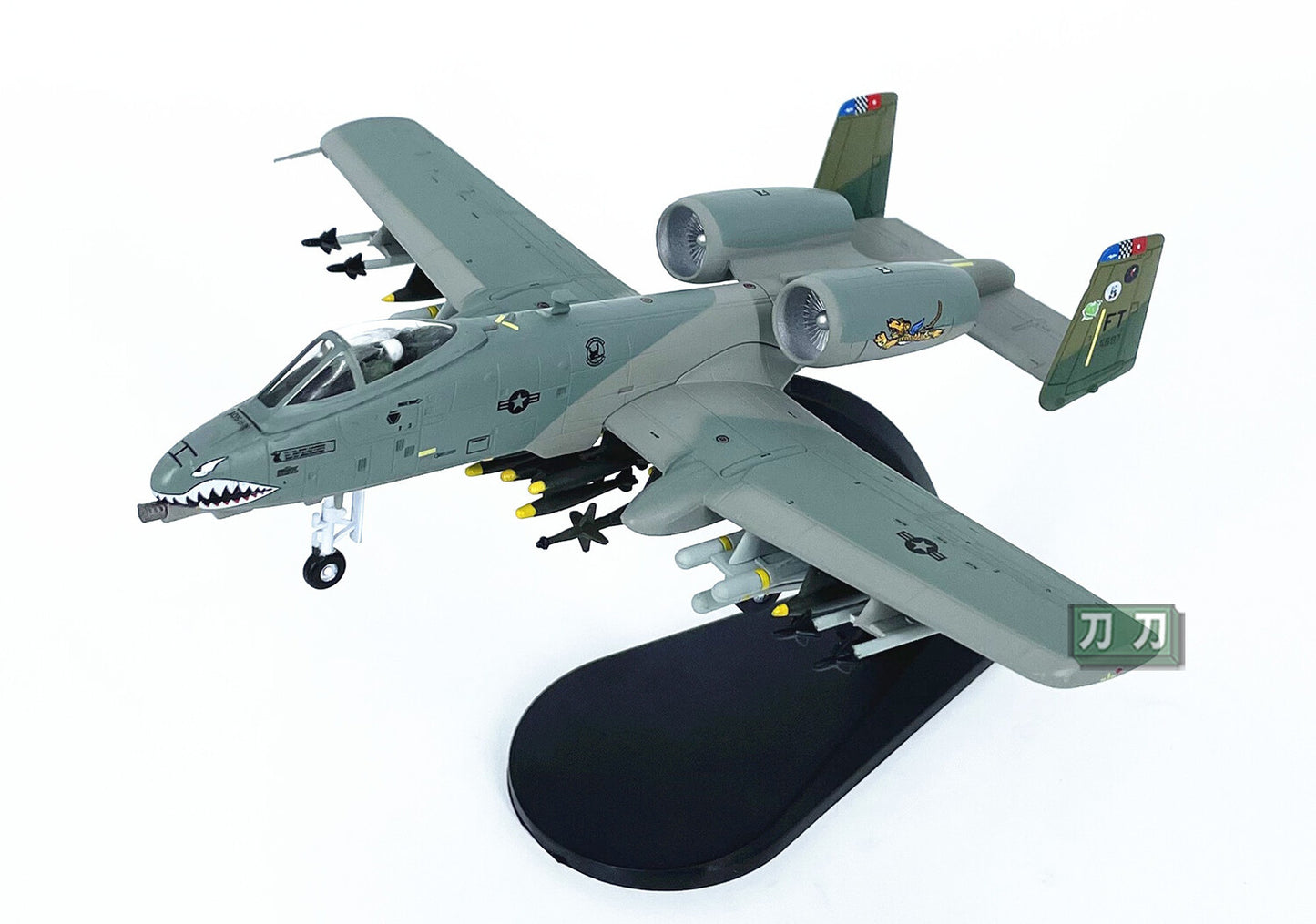 1:100 WLTK USA A-10 Attack Fighter Plane Diecast Military Aircraft Model