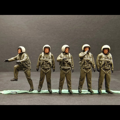 1/72 US Army Carrier Aircraft Ground Crew Pilot HandPainted finsiehd Soldiers