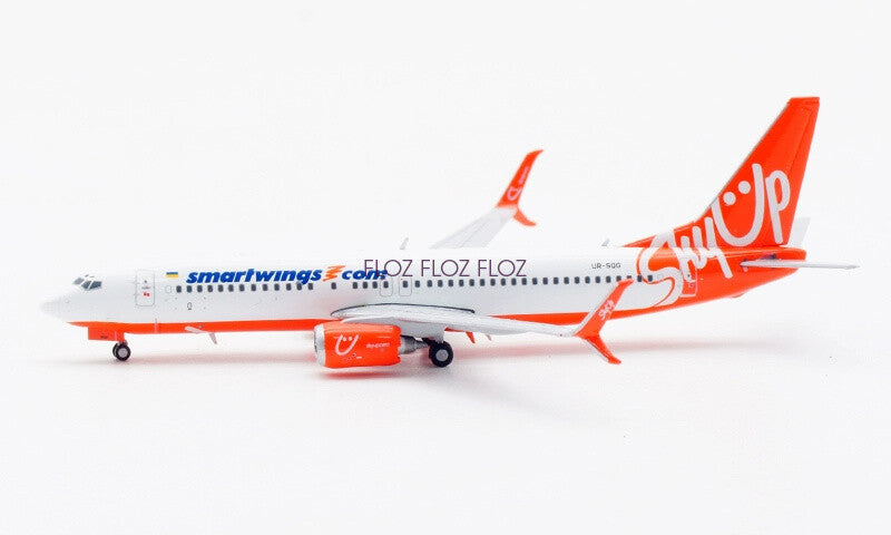 JC WINGS Sky Up Airlines smartwings for Boeing B737-800 UR-SQG 1:400 Plane Model