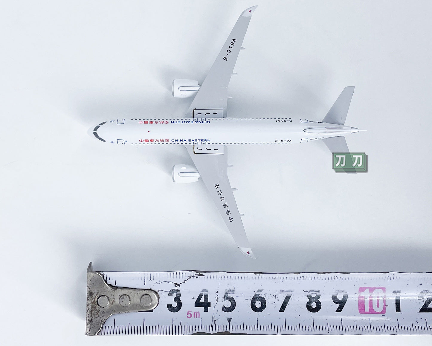 1:400 NG Lite CHINA EASTERN C919 B-919A Passenger Airplane Diecast Model