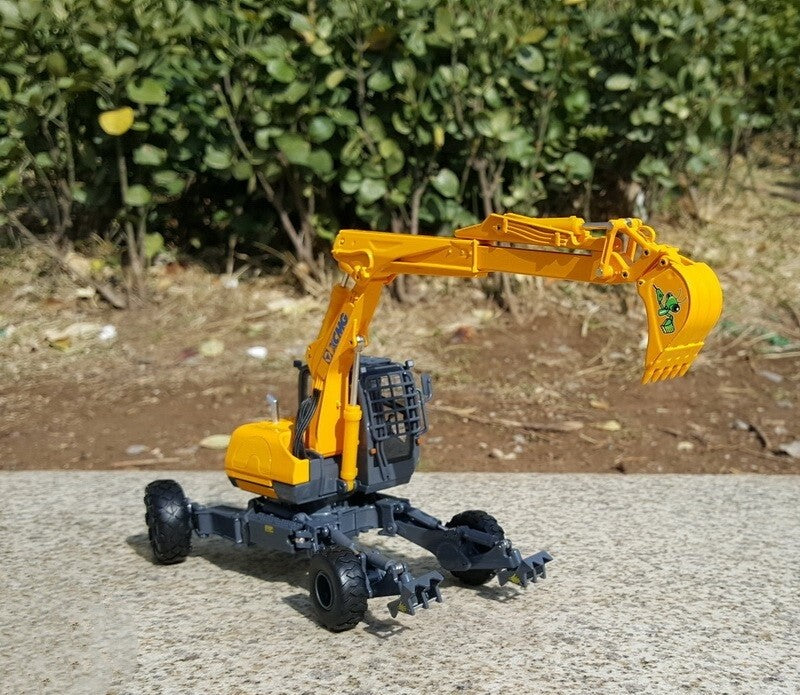 1:35 XCMG ET112 Walking Excavator Construction Machinery Equipment Diecast Model