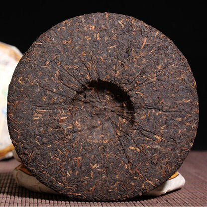 Yong Ming Yunnan Golden Buds Tribution Pu-erh Shu Tea Cake 2008 Ripe Puer 200g