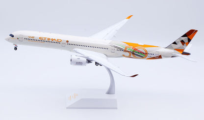 1:200 JC Wings ETIHAD AIRBUS A350-1000 Flap Down Airplane Diecast Aircraft Model