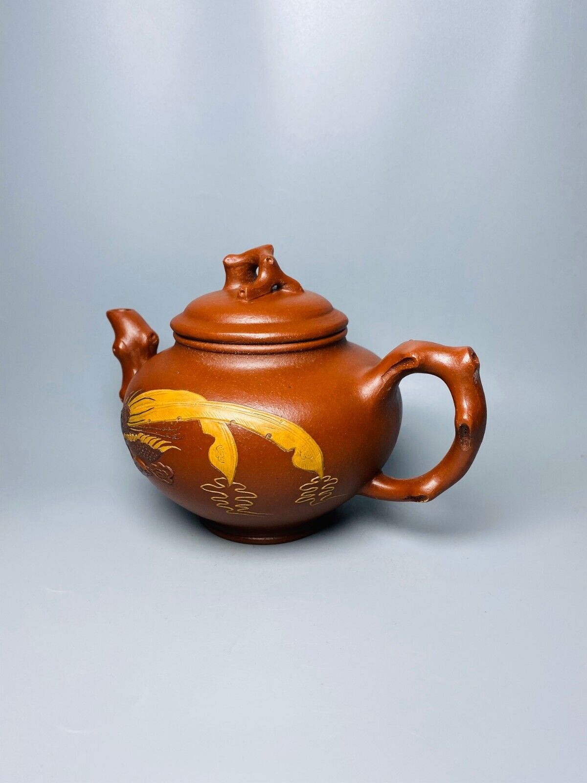 Chinese Yixing Zisha Clay Handmade Exquisite Teapot（凤凰壶 底款：周桂珍）