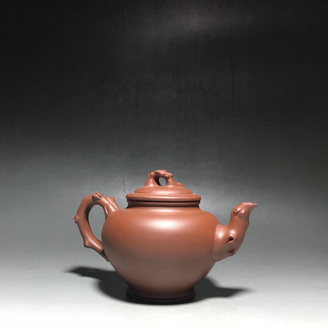 Chinese Yixing Zisha Clay Handmade Exquisite Teapot（玉兰报春 底款：如图）